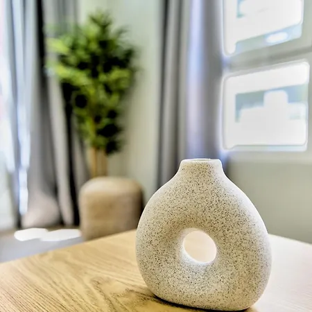 Olivia By Gaiarooms Daire *