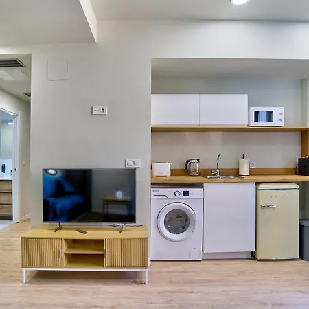 Olivia By Gaiarooms Apartmán